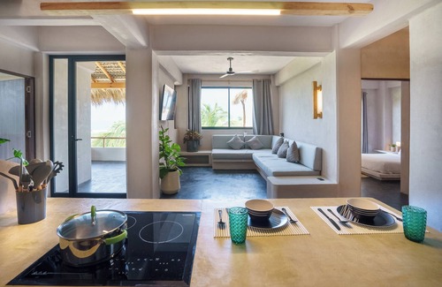 Santa Maria Apartment | Relax at Casa Leah: Oceanfront Retreat with Pool & Spa