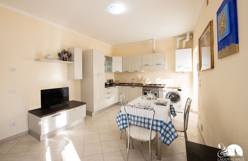 Polpenazze del Garda Apartment | Discover Casa Lella: Family-Friendly with Spa & Breakfast