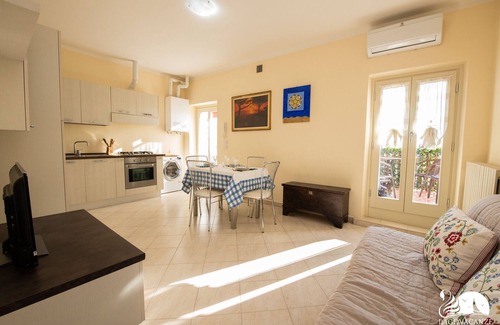 Polpenazze del Garda Apartment | Discover Casa Lella: Family-Friendly with Spa & Breakfast