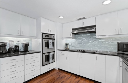 Bay Isle House | Casa Leone: Pet Friendly Retreat with Private Heated Pool