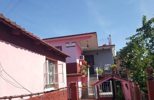 Vinales House | Pet-Friendly Retreat at Casa Leonel & Amarilis with Spa