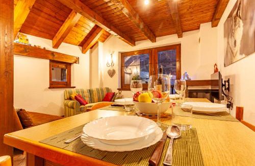 Bardonecchia Apartment | Discover Casa Leonida: Family-Friendly Retreat with 9.7 Rating