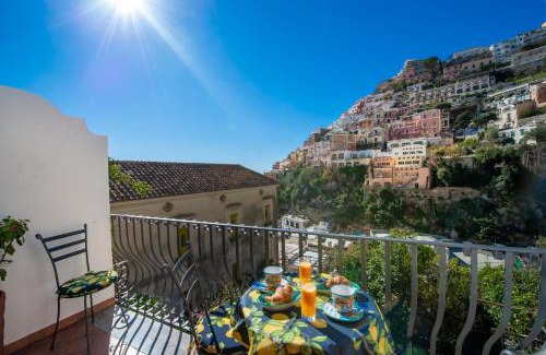 Positano City Centre Apartment | Discover Casa Leucosia in Positano - Beachfront Bliss
