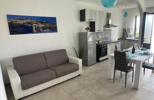 Vignacastrisi House | Relax at Casa Leukos Salento with Private Terrace Access