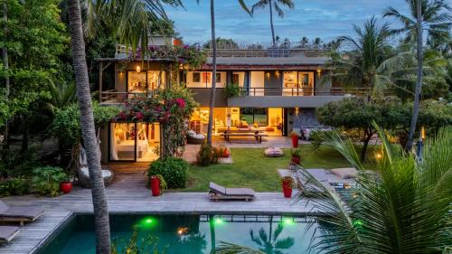 Icarai de Amontada House | Discover Casa'Lex: Oceanfront Haven with Spa & Pool