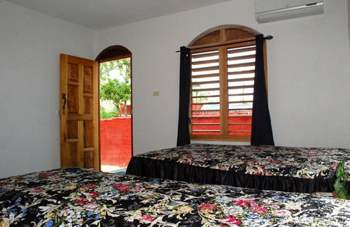 Vinales House | Experience Casa Leyanis y Jesús: Family-Friendly Retreat