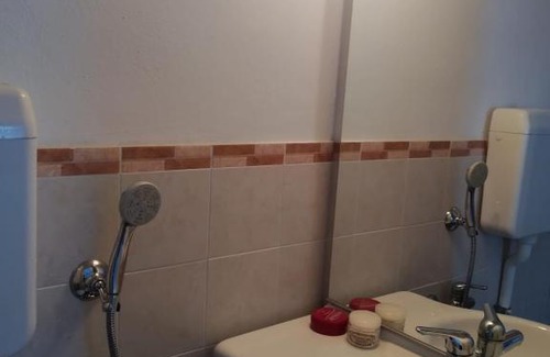 Prabione House | Pet-Friendly Casa Lidia: Enjoy Breakfast and Dining