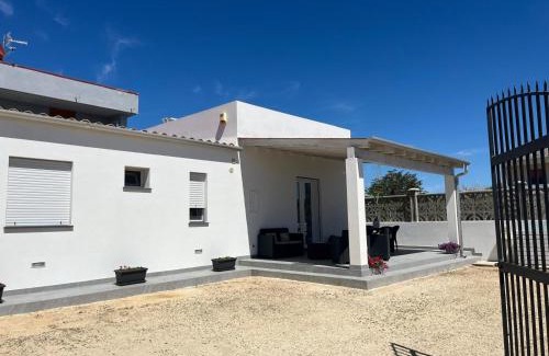 Contrada Fiori Sud House | Beachfront Bliss at Casa Lido Fiori - Rated 9.6/10!
