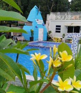 Kota Bharu Ski Chalet | Relax at Casa LiLa Tiny Stay & Pool Kota Bharu - 4 Stars