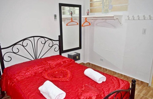 Centro Havana House | Experience Casa Lili y Dani: Guest Rated 9.8 with Spa & Dining