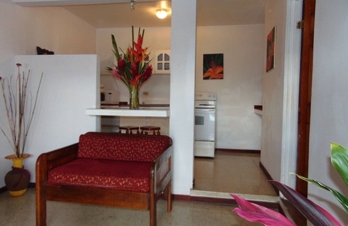 Pavas Apartment | Inviting Casa Lima B&B Apartment #17 with Free Breakfast
