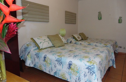 Pavas Bed & Breakfast | Ocean View Delight at Casa Lima B&B with Free Breakfast