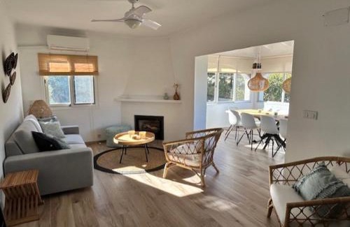 Orba Villa | Casa Lima: Oceanfront Oasis with Pool & Family-friendly Vibes