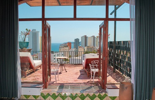 Club Deportivo House | Experience Casa Lisa by Villa Vera with Oceanfront Bliss