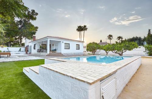 San Vicente del Raspeig House | Casa LLimona: Your Ideal Oceanfront Getaway Awaits
