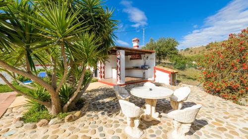 Almogia Villa | Relaxing Retreat at Casa Loma el Letrao Almogia by Ruralidays