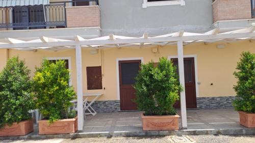 Crotone House | Explore Casa Lombardo: Pet and Child-Friendly Retreat