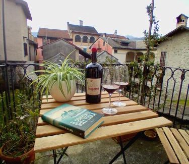 Orta San Giulio Apartment | Child-Friendly Retreat at Casa Longhi - Rated 9.9/10