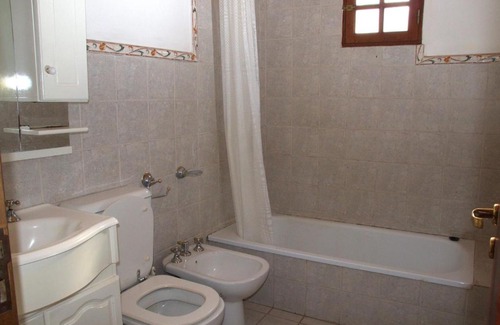 La Cumbre House | Discover Family-Friendly Comfort at Casa Loren Hotel