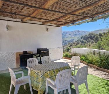 Almegijar House | Pet-Friendly Casa los Lagartos: Guest Rated 9.8/10