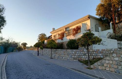 Almegijar House | Pet-Friendly Casa los Lagartos: Guest Rated 9.8/10