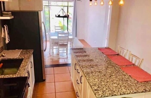 San Isidro de El General House | Inviting Stay at Casa Los Madriz with Pool & Kitchen