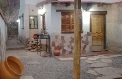 Maimara House | Discover Casa Los Mirlos: Pet-Friendly Retreat with Spa