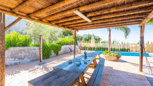 Canillas de Aceituno House | Relax at Casa Los Naranjos with Pool & Family-Friendly Amenities