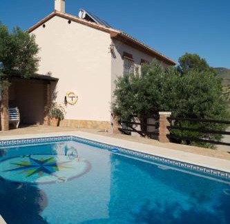 Alora House | Elegant Casa Los Olivos Álora - Perfect for Caminito del Rey