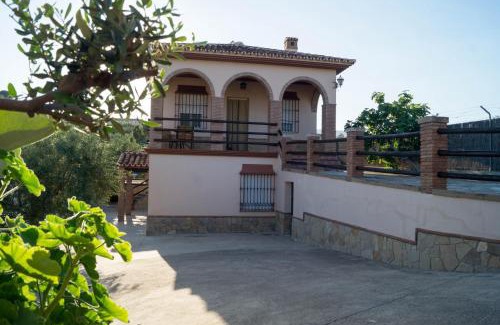 Alora House | Elegant Casa Los Olivos Álora - Perfect for Caminito del Rey