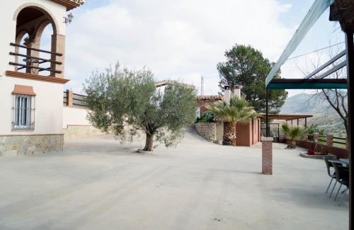Alora House | Elegant Casa Los Olivos Álora - Perfect for Caminito del Rey