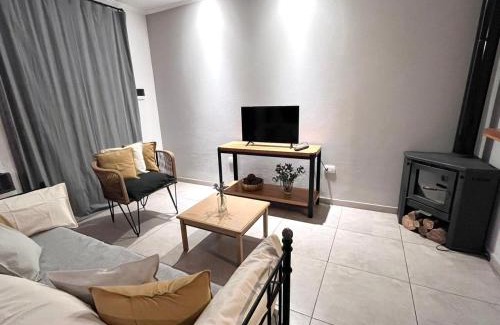 Nueve de Julio House | Family-Friendly Retreat at Casa Los Olivos - Rated 9.8!