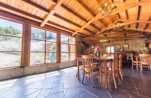 As Restrebas House | Exceptional Casa Lourán: Wheelchair Accessible & Family Friendly