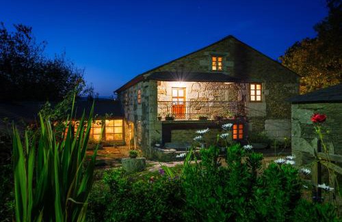 As Restrebas House | Exceptional Casa Lourán: Wheelchair Accessible & Family Friendly