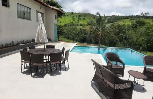 Guape House | Discover Casa Luísa: Pet-Friendly Family Retreat with Pool