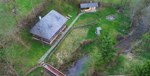 Viseu de Sus House | Pet-Friendly Casa lu' Ion: Guest Rated 9.7/10 Stay Awaits