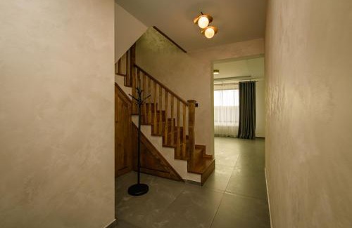 Brasov Villa | Discover Casa Lucan Brașov: Pet-Friendly Oceanfront Escape