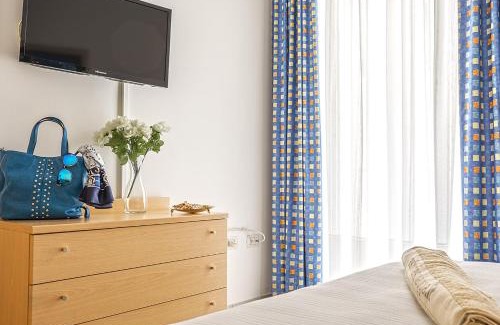 Chioggia Apartment | Casa Lucia Centro Apartment: Beachfront Bliss Awaits