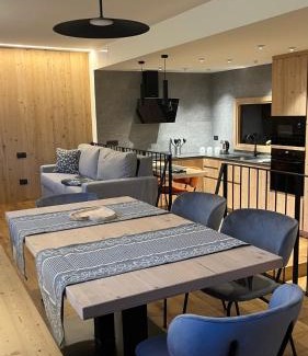San Carlo Apartment | Casa Lucia: Guest Rated 9.8 with Family-Friendly Amenities