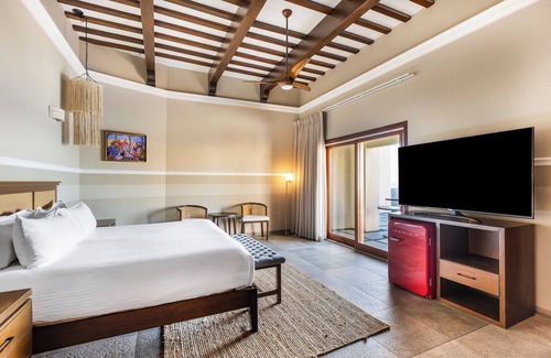 Downtown Mazatlan Hotel | Inviting Casa Lucila Hotel Boutique with Spa & Pool Access