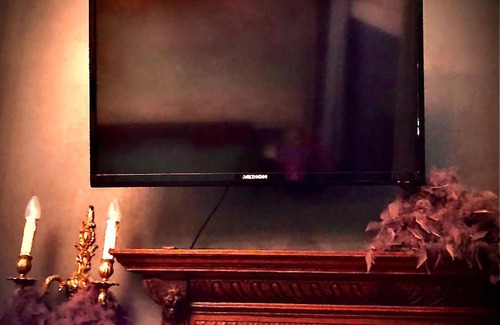 Sint-Amandsberg Bed & Breakfast | Top-Rated Casa Lucinda with Hot Tub & Kitchen Access