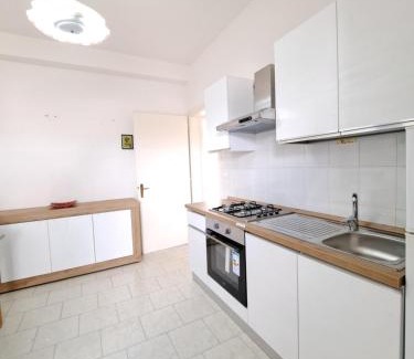 Lido Marini House | Casa Luigi: Oceanfront Retreat with Pool & Pet-Friendly Amenities