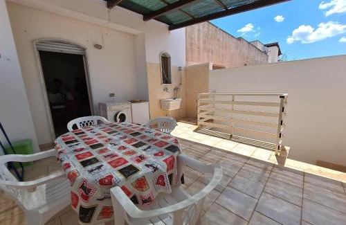 Lido Marini House | Casa Luigi: Oceanfront Retreat with Pool & Pet-Friendly Amenities