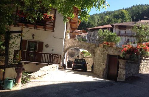 Comano Terme Apartment | Discover Casa Luigina: Pet-Friendly with Breakfast Included
