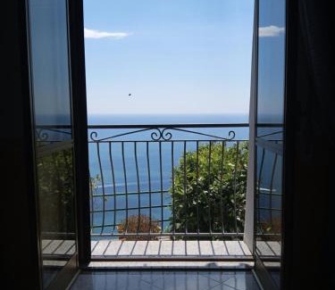 Furore Apartment | Casa Luisa: Guest Rated 9.7/10 for Your Perfect Getaway