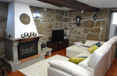 Seixo da Beira House | Pet-Friendly Casa Luizinho - Guest Rated 9.8/10