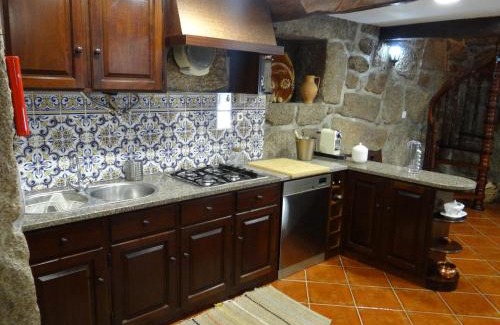 Seixo da Beira House | Pet-Friendly Casa Luizinho - Guest Rated 9.8/10