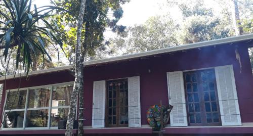 Cotia House | Pet-Friendly Oasis with Pool at Casa Luna Hotel