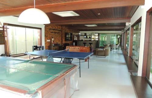 Gamela House | Beachfront Casa Luxuosa: Guest Rated 9.8 with Pool & Hot Tub