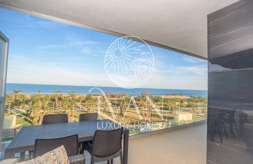 Cabanes Apartment | Casa Luz Ivan: Oceanfront Homes with Private Beach Access